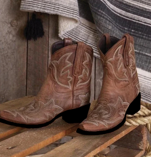 Nicole - Stylish Western Boots for Everyday Wear