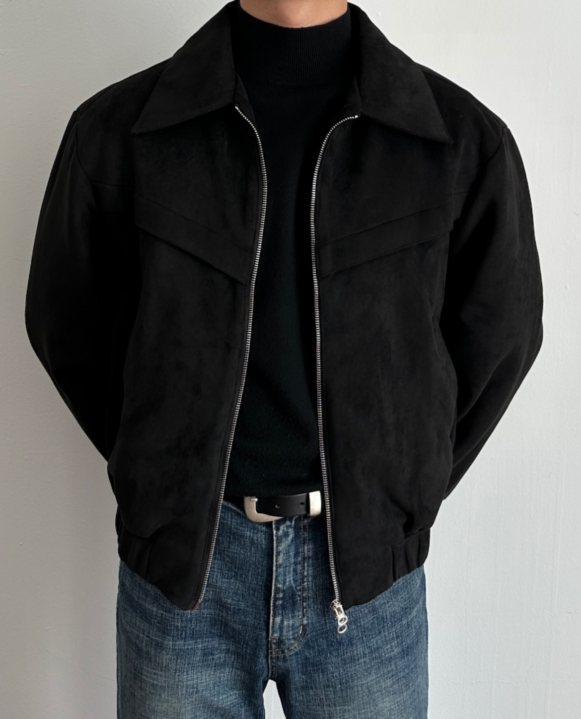 Women's Jacket Streamlined Zip Sharp Collar with Minimal Detailing
