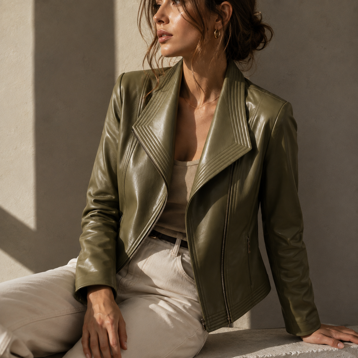 Women's Jacket | Tailored Fit & Statement Collar