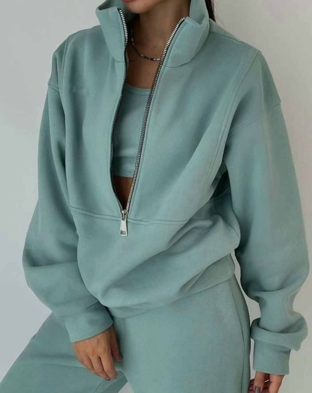Women's Jogger Two-Piece Set | Half-Zip & Cropped Fit