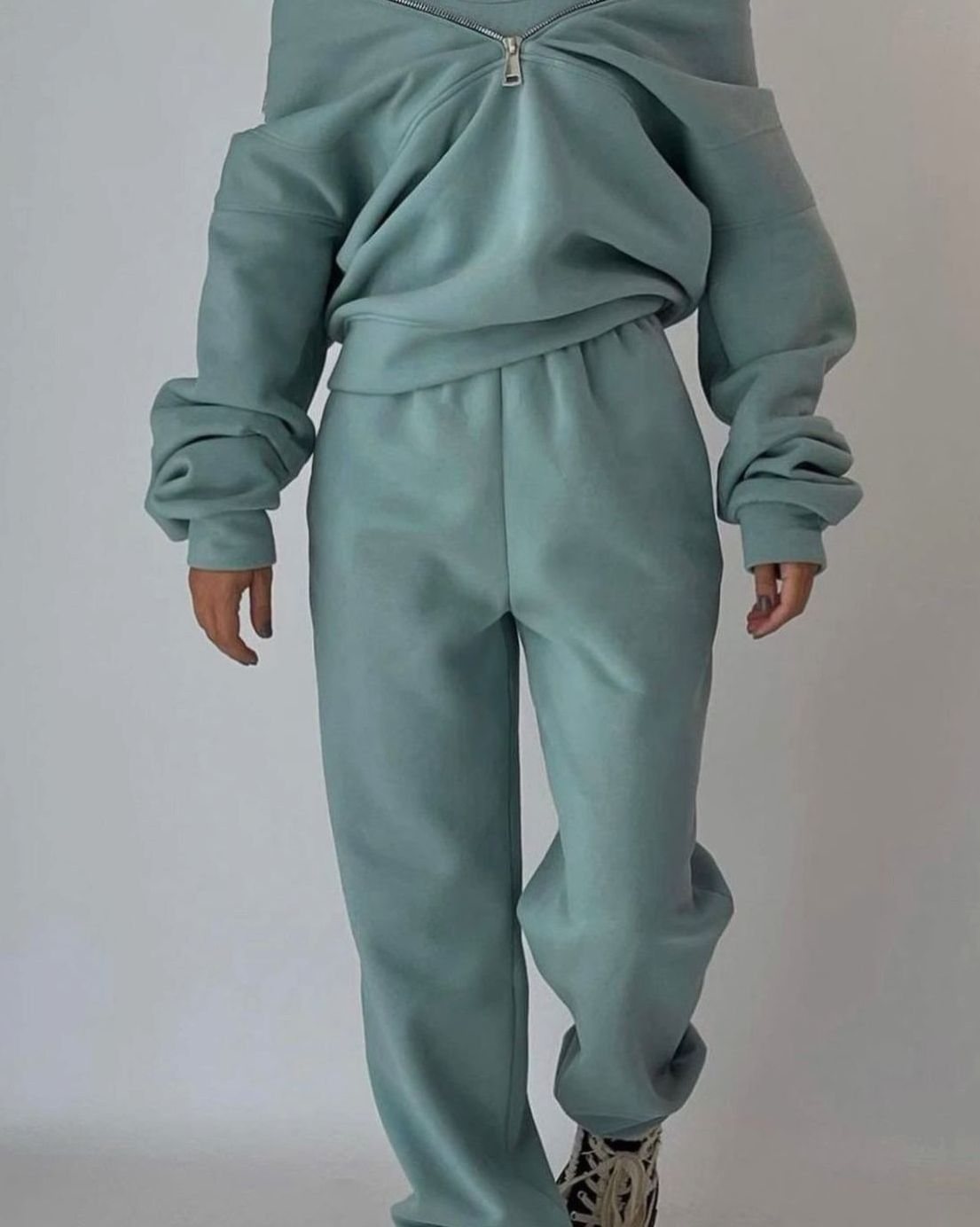 Women's Jogger Two-Piece Set | Half-Zip & Cropped Fit