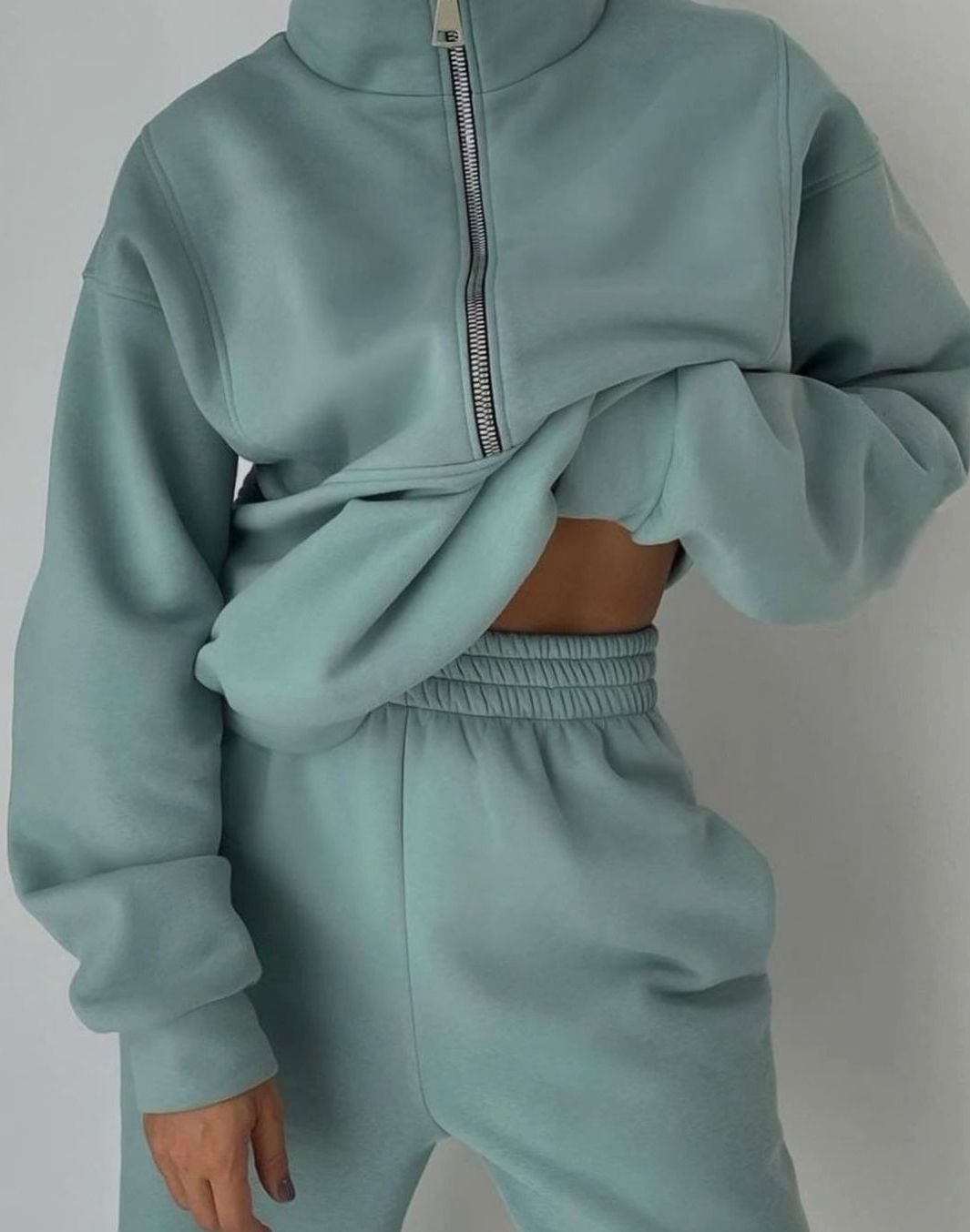 Women's Jogger Two-Piece Set | Half-Zip & Cropped Fit